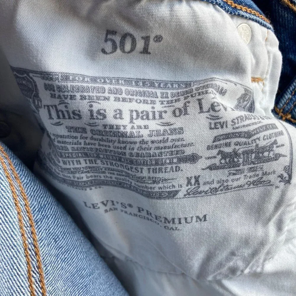 Levis 501XX Button Fly Jeans 34 x 30 Distressed 100% Cotton Medium Wash